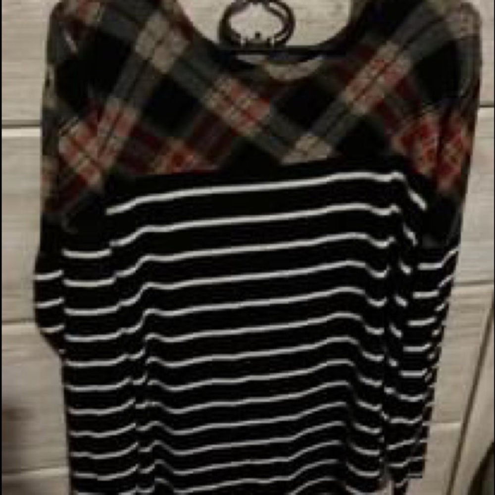 Maurice’s 24/7 colorblock sweater. 1x. Worn twice